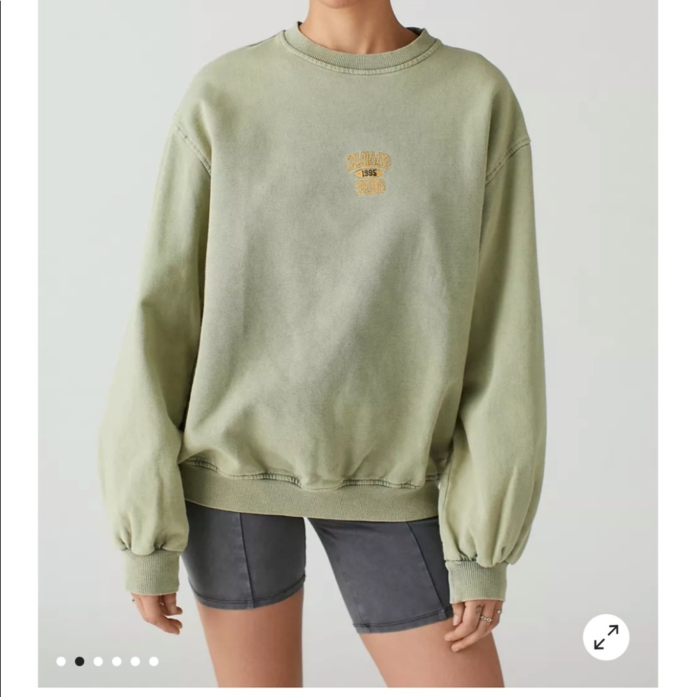 UO Colorado Springs Washed Crewneck Sweatshirt - size Large